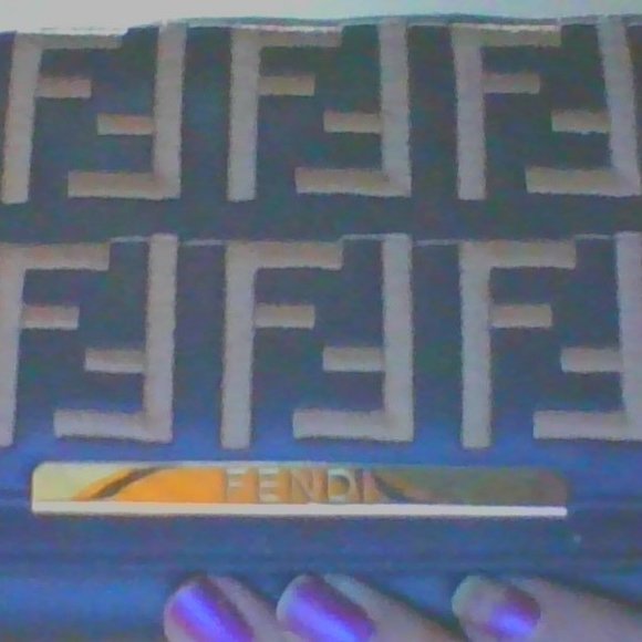 FENDI Wallet - Picture 2 of 5